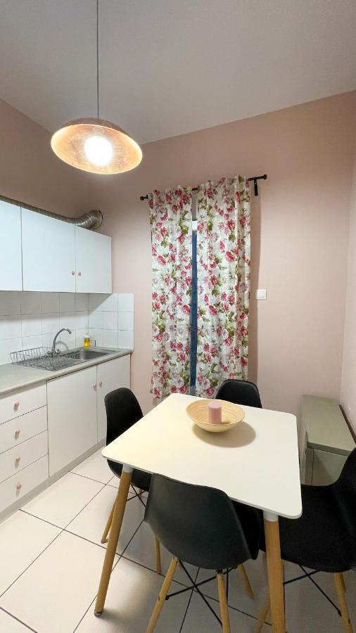 Vanilla - Happyhostgr - Downtown Apartment Volos Luaran gambar